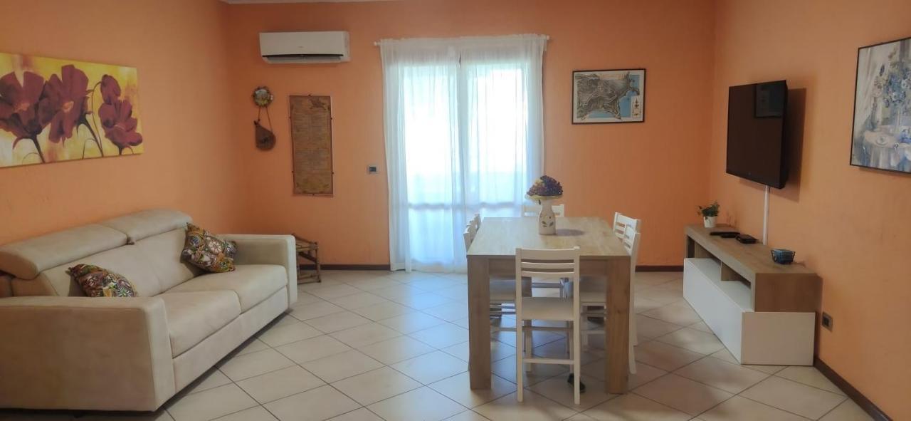 Pati'S House Apartment จีอาร์ดีนี นักซอส ภายนอก รูปภาพ
